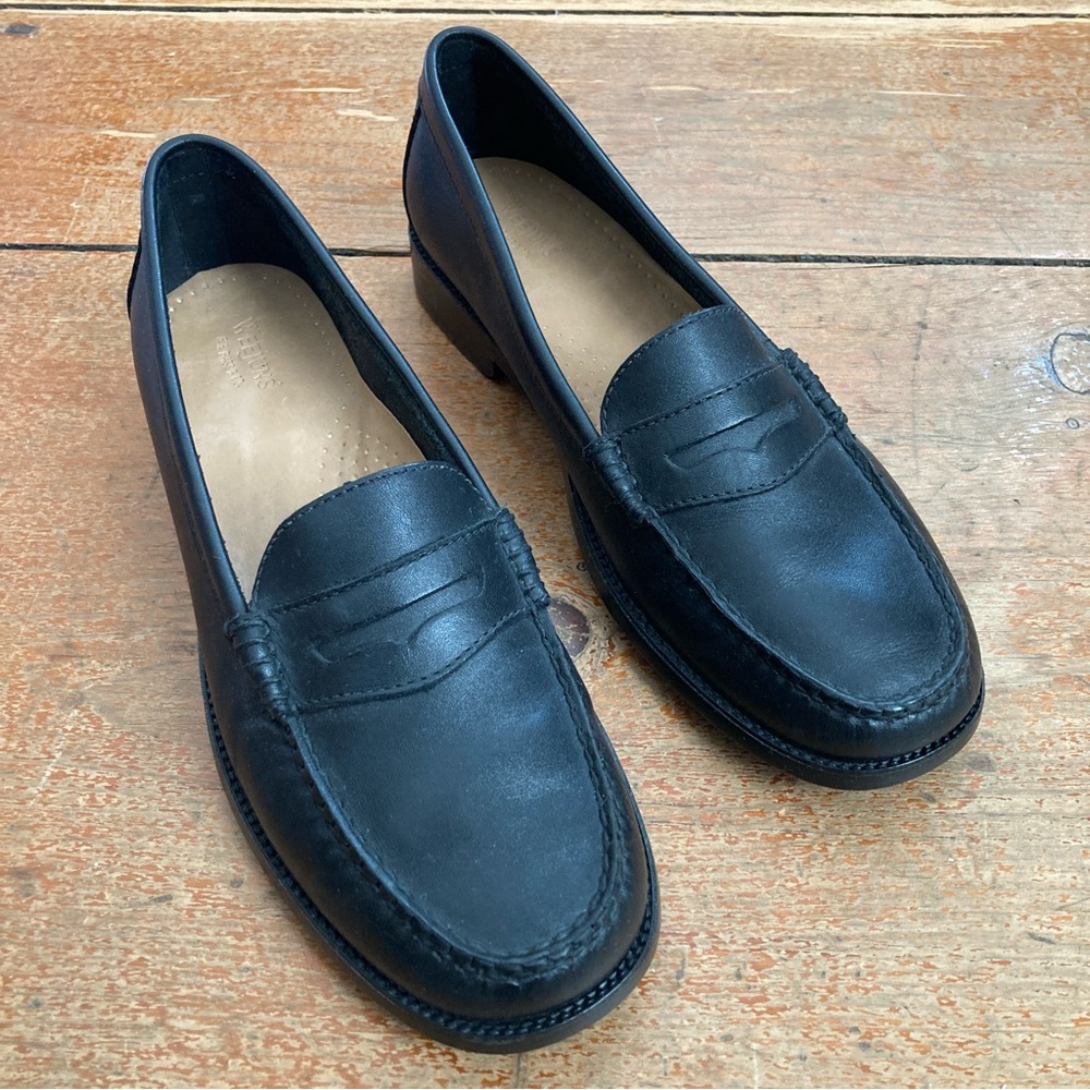 Bass Weejuns Loafers - women’s 9.5 M - Black